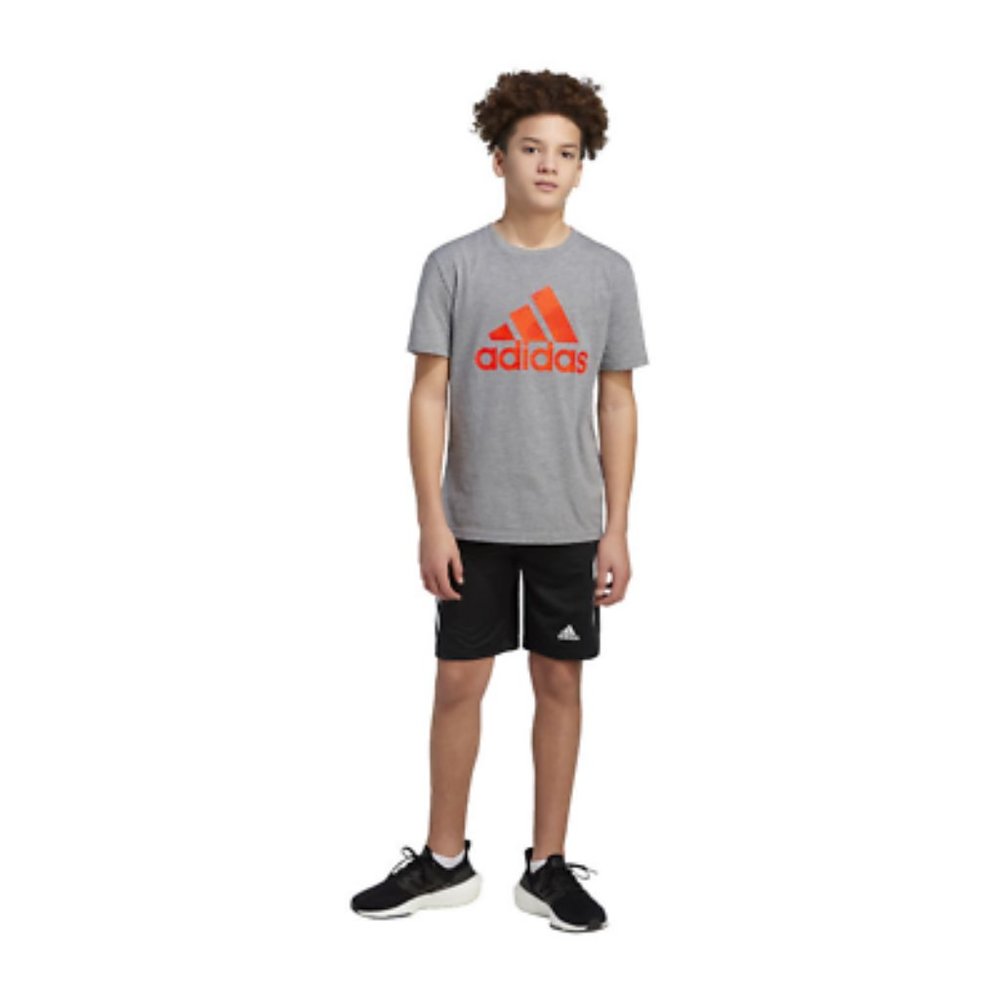 Adidas Boys Graphic T-Shirt. Size L (14-16).